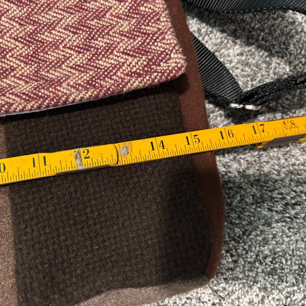 BaaBaaZuZu Wool Upcycled Handmade Messenger Bag - Picture 4 of 8